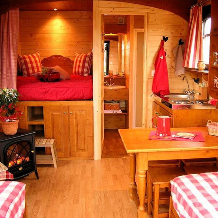 Gite Hotel Chambre D' Hotes Et Roulottes Et Du Ternois Saint-Pol-sur-Ternoise Cameră foto